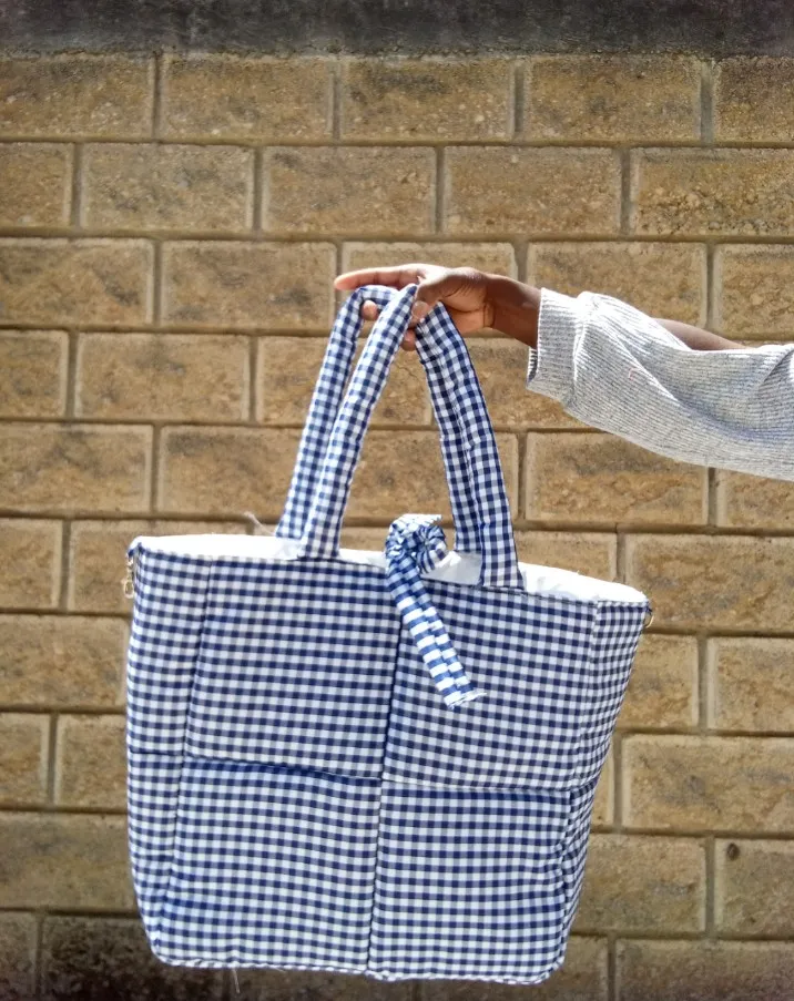 Puffer bag grande con moño