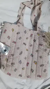 Toteg bag con estampado de camaras